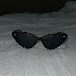 CATEYE TORTOISE SUNGLASSES